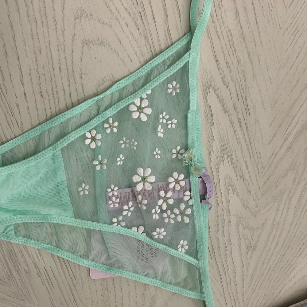 FENTY By RIHANNA Mint Green Floral Lingerie Set - Picture 5 of 10